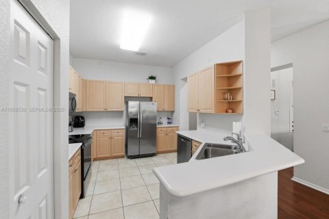 Villa ou maison à vendre à Coral Springs, Floride: 3 chambres, 142.33 m2 № 2024576 - photo 11