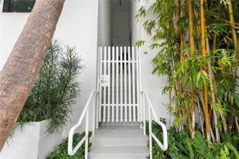 Купить таунхаус в Майами, Флорида 3 спальни, 173.73м2, № 2047965 - фото 30