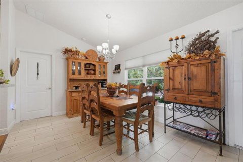 Casa en venta en Spring Hill, Florida, 4 dormitorios, 163.69 m2 № 2384406 - foto 4