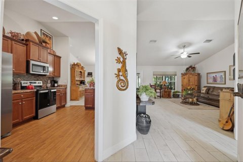 Casa en venta en Spring Hill, Florida, 4 dormitorios, 163.69 m2 № 2384406 - foto 19