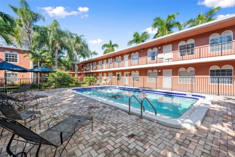 Снять в аренду кондоминиум в Форт-Лодердейл, Флорида 1 спальня, 58.81м2, № 1995456 - фото 4