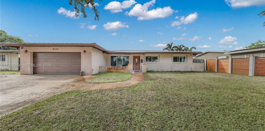 Villa ou maison à Pembroke Pines, Floride 4 chambres, 169.36 m2 № 1995613