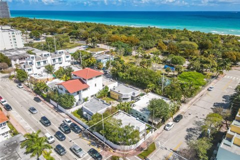 Villa ou maison à vendre à Miami Beach, Floride: 2 chambres, 82.87 m2 № 2065734 - photo 26
