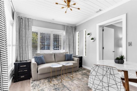 Villa ou maison à vendre à Miami Beach, Floride: 2 chambres, 82.87 m2 № 2065734 - photo 17