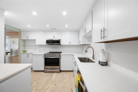 Condominio en venta en Clearwater, Florida, 2 dormitorios, 120.77 m2 № 2147994 - foto 12