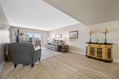 Condominio en venta en Clearwater, Florida, 2 dormitorios, 120.77 m2 № 2147994 - foto 19