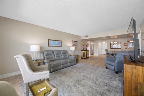 Condominio en venta en Clearwater, Florida, 2 dormitorios, 120.77 m2 № 2147994 - foto 23