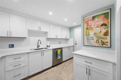 Condominio en venta en Clearwater, Florida, 2 dormitorios, 120.77 m2 № 2147994 - foto 14