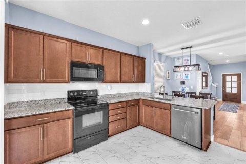 House in Riverview, Florida 4 bedrooms, 202.53 sq.m. № 1855997 - photo 8
