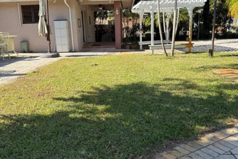 Купить виллу или дом в Плантация, Флорида 4 спальни, 253.34м2, № 1973653 - фото 4