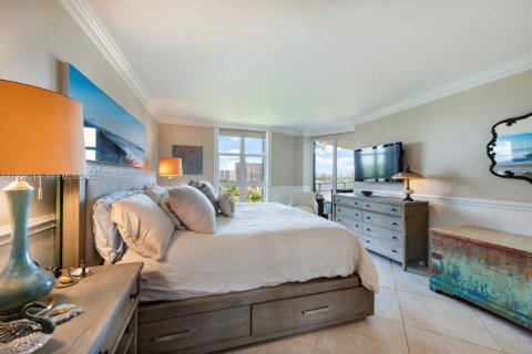 Condo in Miami, Florida, 2 bedrooms  № 1996134 - photo 20