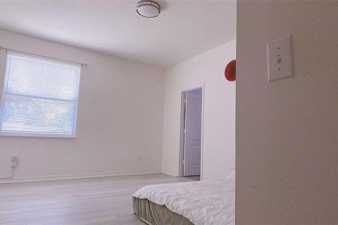 Casa en alquiler en Orlando, Florida, 4 dormitorios, 190.08 m2 № 1812628 - foto 15