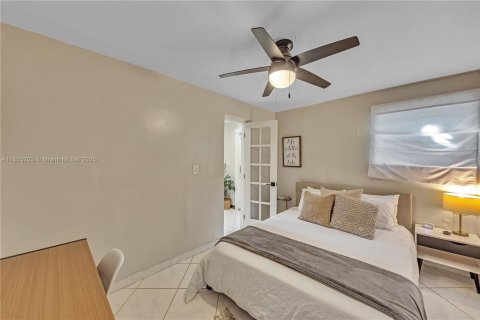 Commercial property in Hollywood, Florida 94.85 sq.m. № 1875037 - photo 5