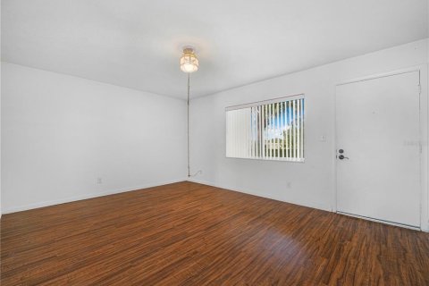 Condo in Lakeland, Florida, 2 bedrooms  № 2234641 - photo 20