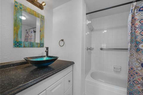 Condo in Lakeland, Florida, 2 bedrooms  № 2234641 - photo 22