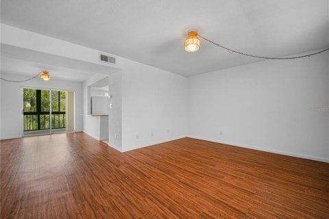 Condo in Lakeland, Florida, 2 bedrooms  № 2234641 - photo 13