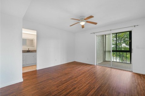 Condo in Lakeland, Florida, 2 bedrooms  № 2234641 - photo 16