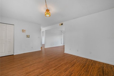 Condo in Lakeland, Florida, 2 bedrooms  № 2234641 - photo 19