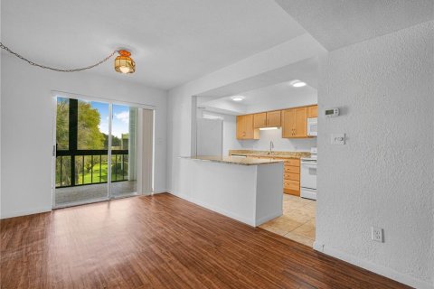 Condo in Lakeland, Florida, 2 bedrooms  № 2234641 - photo 3