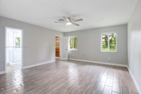 House in Miami, Florida 3 bedrooms, 218.32 sq.m. № 1857363 - photo 16