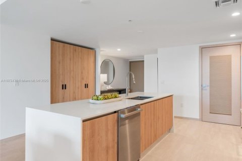 Villa ou maison à louer à Bay Harbor Islands, Floride: 2 chambres, 135.64 m2 № 1921882 - photo 8