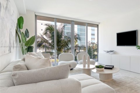 Villa ou maison à louer à Bay Harbor Islands, Floride: 2 chambres, 135.64 m2 № 1921882 - photo 10