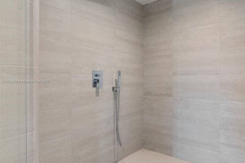 Villa ou maison à louer à Bay Harbor Islands, Floride: 2 chambres, 135.64 m2 № 1921882 - photo 28