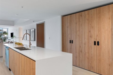 Villa ou maison à louer à Bay Harbor Islands, Floride: 2 chambres, 135.64 m2 № 1921882 - photo 7