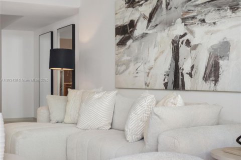 Villa ou maison à louer à Bay Harbor Islands, Floride: 2 chambres, 135.64 m2 № 1921882 - photo 13