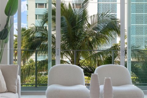 Villa ou maison à louer à Bay Harbor Islands, Floride: 2 chambres, 135.64 m2 № 1921882 - photo 11