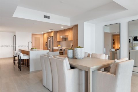 Villa ou maison à louer à Bay Harbor Islands, Floride: 2 chambres, 135.64 m2 № 1921882 - photo 1