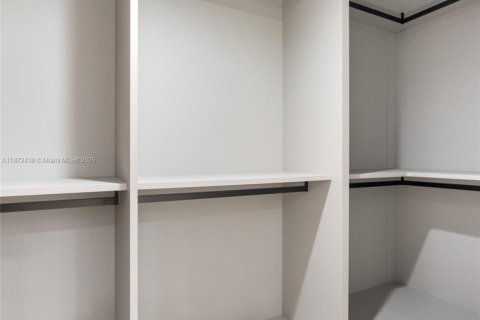 Villa ou maison à louer à Bay Harbor Islands, Floride: 2 chambres, 135.64 m2 № 1921882 - photo 21