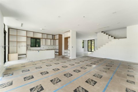 Villa ou maison à vendre à Miami, Floride: 5 chambres, 370.96 m2 № 1978829 - photo 5