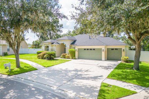 Villa ou maison à louer à Riverview, Floride: 4 chambres, 204.66 m2 № 2155907 - photo 2