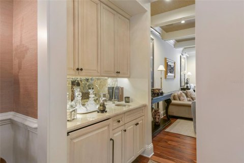 Townhouse in Winter Park, Florida 3 bedrooms, 283.17 sq.m. № 2148741 - photo 11