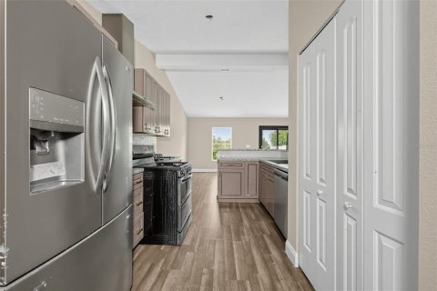 Villa ou maison à vendre à Palm Coast, Floride: 4 chambres, 239.69 m2 № 2408492 - photo 9