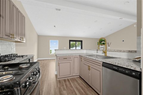 Villa ou maison à vendre à Palm Coast, Floride: 4 chambres, 239.69 m2 № 2408492 - photo 11