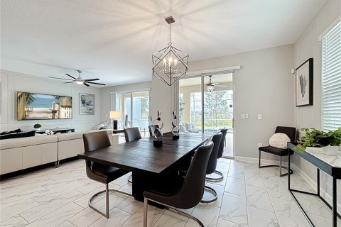 House in Davenport, Florida 6 bedrooms, 305.74 sq.m. № 2151274 - photo 15
