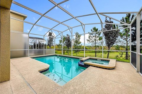 House in Davenport, Florida 6 bedrooms, 305.74 sq.m. № 2151274 - photo 2