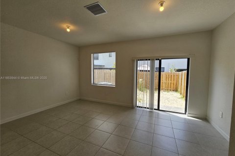 Adosado en venta en Homestead, Florida, 3 dormitorios, 129.41 m2 № 1962708 - foto 10