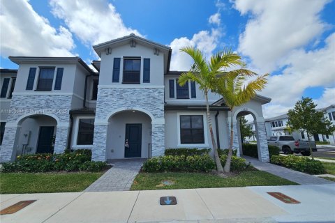 Adosado en venta en Homestead, Florida, 3 dormitorios, 129.41 m2 № 1962708 - foto 1