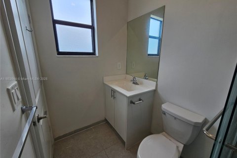 Adosado en venta en Homestead, Florida, 3 dormitorios, 129.41 m2 № 1962708 - foto 16