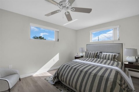 House in New Port Richey, Florida 2 bedrooms, 139.73 sq.m. № 1559576 - photo 11