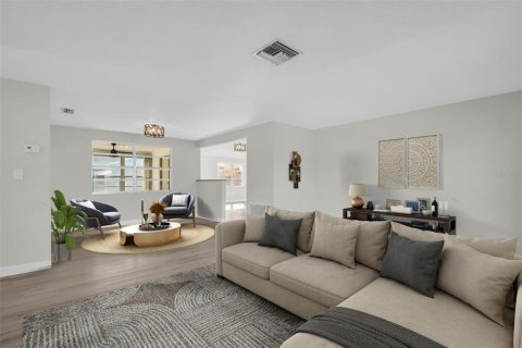 House in New Port Richey, Florida 2 bedrooms, 139.73 sq.m. № 1559576 - photo 22