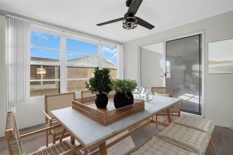 House in New Port Richey, Florida 2 bedrooms, 139.73 sq.m. № 1559576 - photo 18