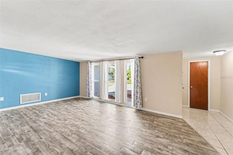 Villa ou maison à vendre à Port Richey, Floride: 3 chambres, 134.52 m2 № 2148759 - photo 12