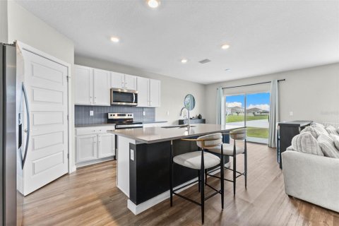 Villa ou maison à louer à Wesley Chapel, Floride: 5 chambres, 242.01 m2 № 2404888 - photo 8