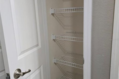 Купить виллу или дом в Норт-Порт, Флорида 9 комнат, 208.1м2, № 2120946 - фото 9