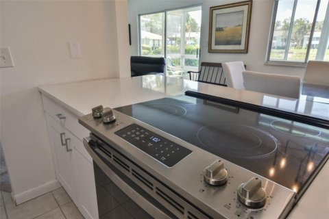 Condo in Ocala, Florida, 2 bedrooms  № 2214379 - photo 15