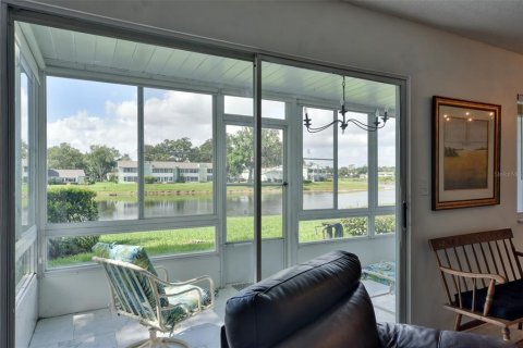 Condo in Ocala, Florida, 2 bedrooms  № 2214379 - photo 24